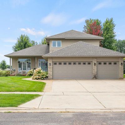 502 Riley Dr, Northfield, MN 55057