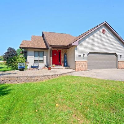 507 Skogen Rd, Cambridge, WI 53523