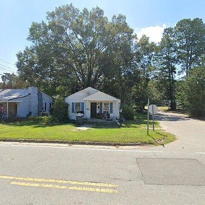 600 E Lizzie St, Selma, NC 27576