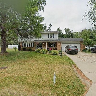 604 Highland Dr, Middlebury, IN 46540