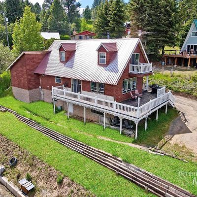 606 Crawford Ave, Cascade, ID 83611