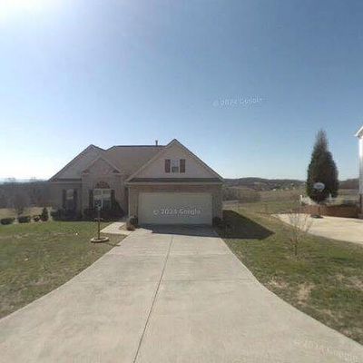 6060 Heath Winds Ct, Whitesburg, TN 37891