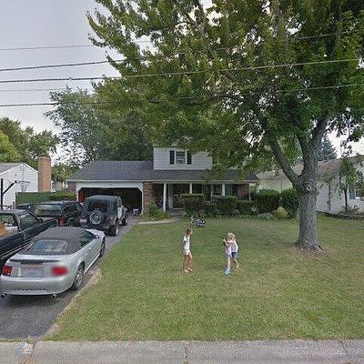 608 Pasteur Ave, Bowling Green, OH 43402