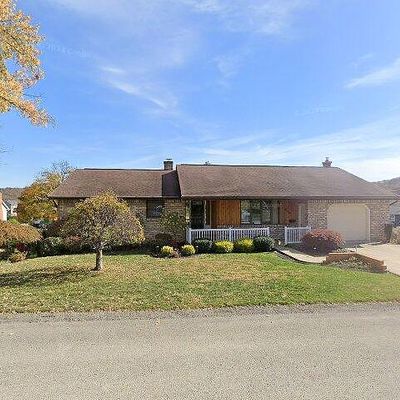 610 S 6 Th St, Youngwood, PA 15697