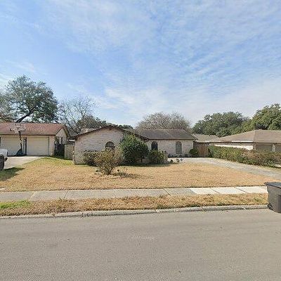 6134 Patrick Henry St, San Antonio, TX 78233