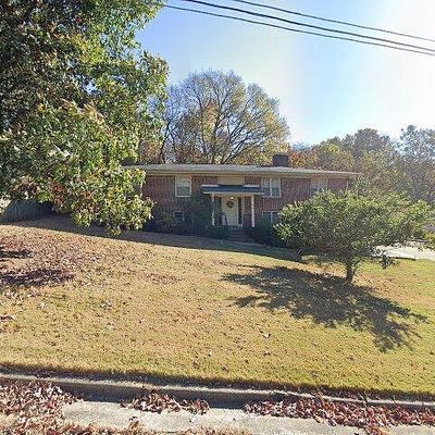 614 Hillmont St Nw, Huntsville, AL 35816