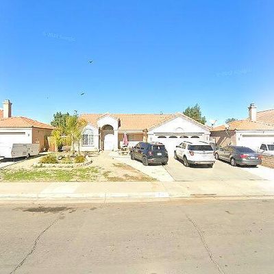 618 Periwinkle Ln, Perris, CA 92571