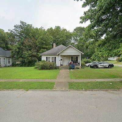 619 S Church St, Trenton, TN 38382