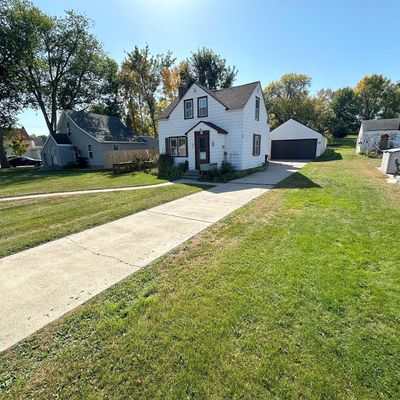 623 Railroad Ave, Sauk Centre, MN 56378