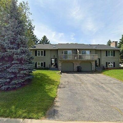 625 Dundee Ln, Hartland, WI 53029