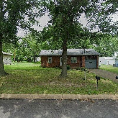 625 W Wollard St, Bolivar, MO 65613