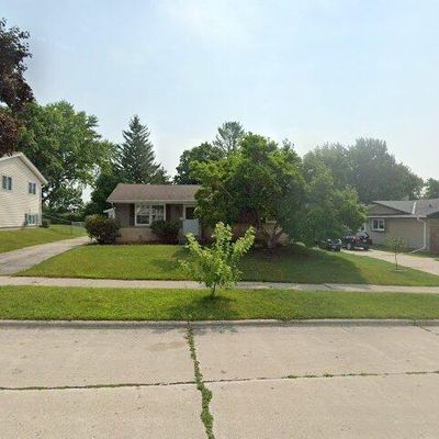 625 Victoria St, West Bend, WI 53090