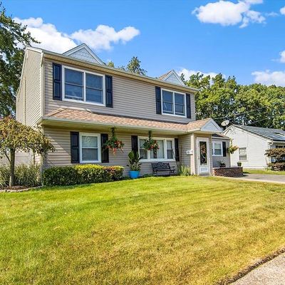 63 Glenville Rd, Edison, NJ 08817