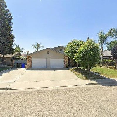 635 N Belmont St, Porterville, CA 93257