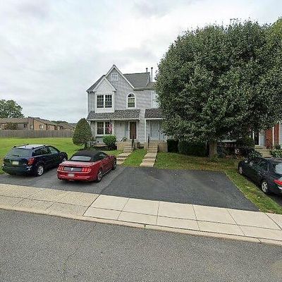 646 Kenney Ln, Brookhaven, PA 19015