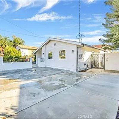 64t, Los Angeles, CA 90045