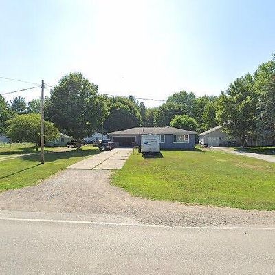 566 S Hemlock Rd, Hemlock, MI 48626