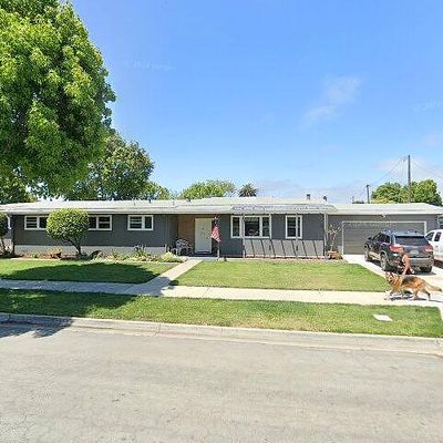 58 Sierra Dr, Salinas, CA 93901