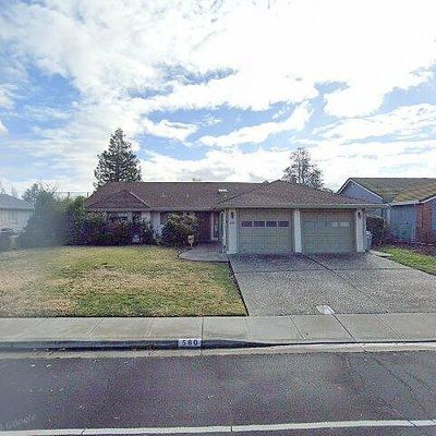 580 Yellowstone Dr, Vacaville, CA 95687