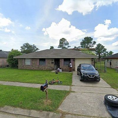 5832 Rue Voltaire, Marrero, LA 70072