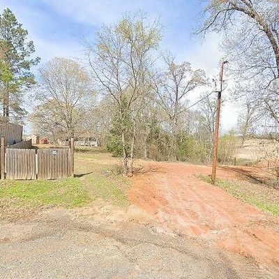 5961 Club Dr, Gilmer, TX 75645