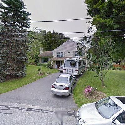 6 Holly Ln, Cumberland, RI 02864