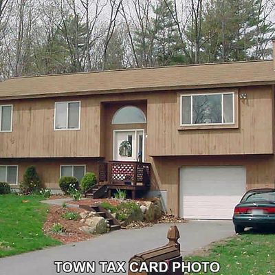 6 Pressey Rd, Sandown, NH 03873