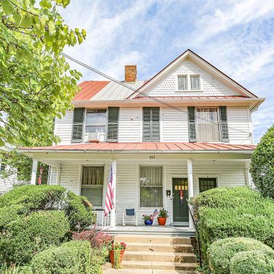 703 Prince Edward St, Fredericksburg, VA 22401