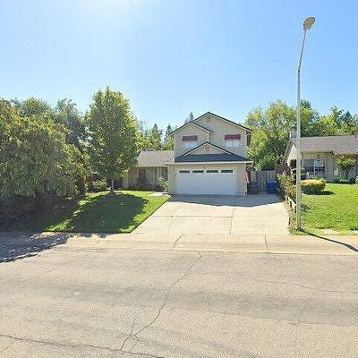 707 Alamine Dr, Redding, CA 96003