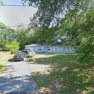 708 Pineview Ct, Hinesville, GA 31313