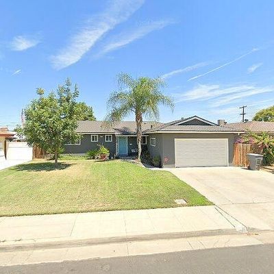 71 W San Gabriel Ave, Clovis, CA 93612