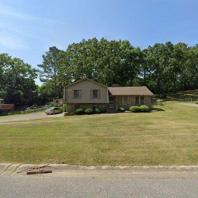 712 Wilderness Rd, Pelham, AL 35124