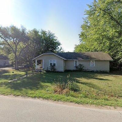 721 E Poplar Ave, Arkansas City, KS 67005