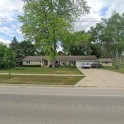 723 Hoffman Rd, Green Bay, WI 54301