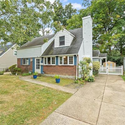 723 Quince Ln, Secane, PA 19018