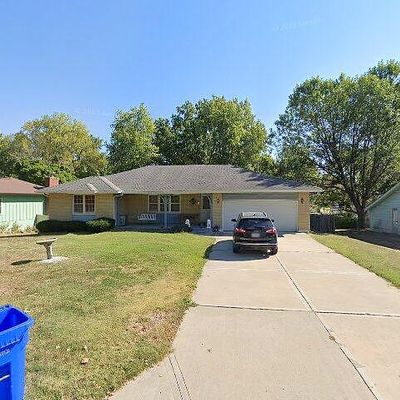 7303 N Woodland Ave, Kansas City, MO 64118