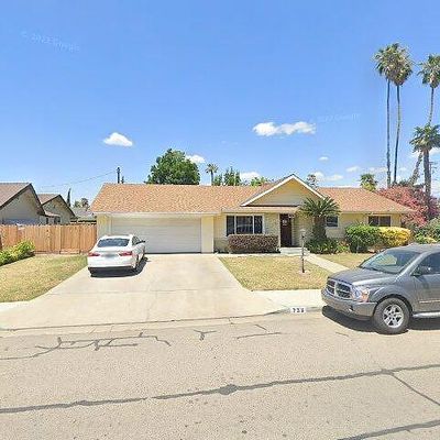 736 W Thurman Ave, Porterville, CA 93257