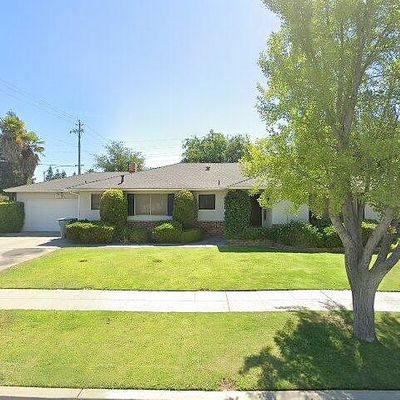 7386 N 3 Rd St, Fresno, CA 93720