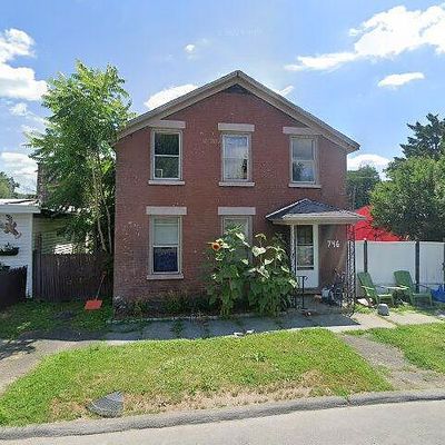 746 1 St Ave, Troy, NY 12182