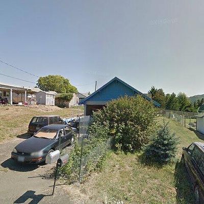 671 Meadow Ave, Roseburg, OR 97470