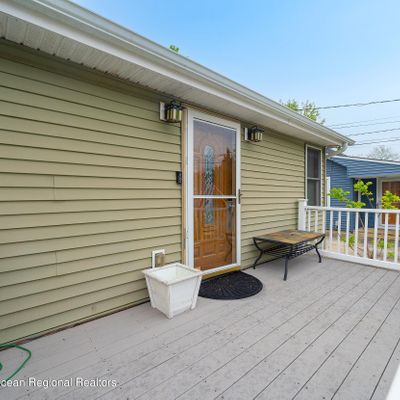 68 River Dr, Toms River, NJ 08753