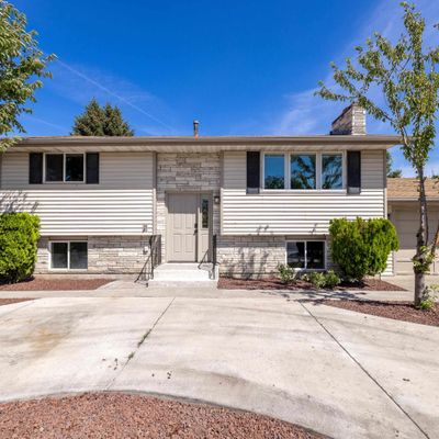 6826 N Standard St, Spokane, WA 99208