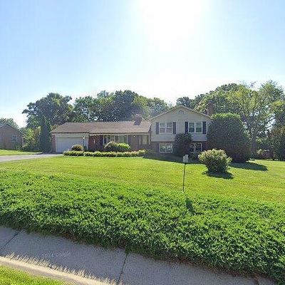 6905 Summerswood Dr, Frederick, MD 21702