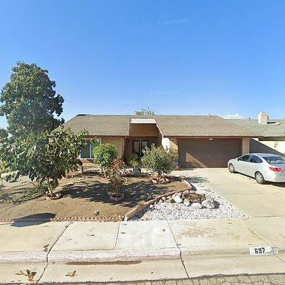 697 Holly Dr, Hemet, CA 92543