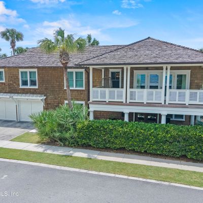 698 Beach Ave, Atlantic Beach, FL 32233