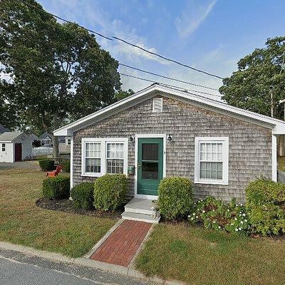 7 Circuit Ave, Wareham, MA 02571