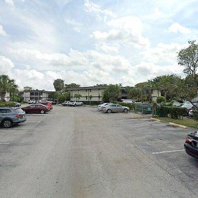 7 Greenway Vlg N #211, Royal Palm Beach, FL 33411