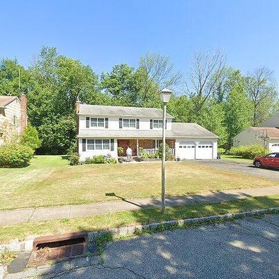 7 Llewelyn Ct, Whippany, NJ 07981