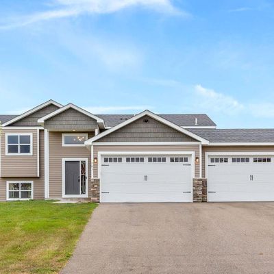 701 Greenwood St Sw, Isanti, MN 55040