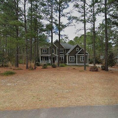 10 Aurora Dr, Whispering Pines, NC 28327